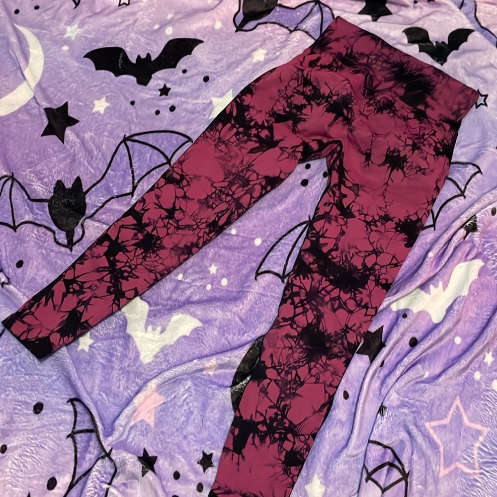 Dark rose booty scrunch gym leggings size large tye dye